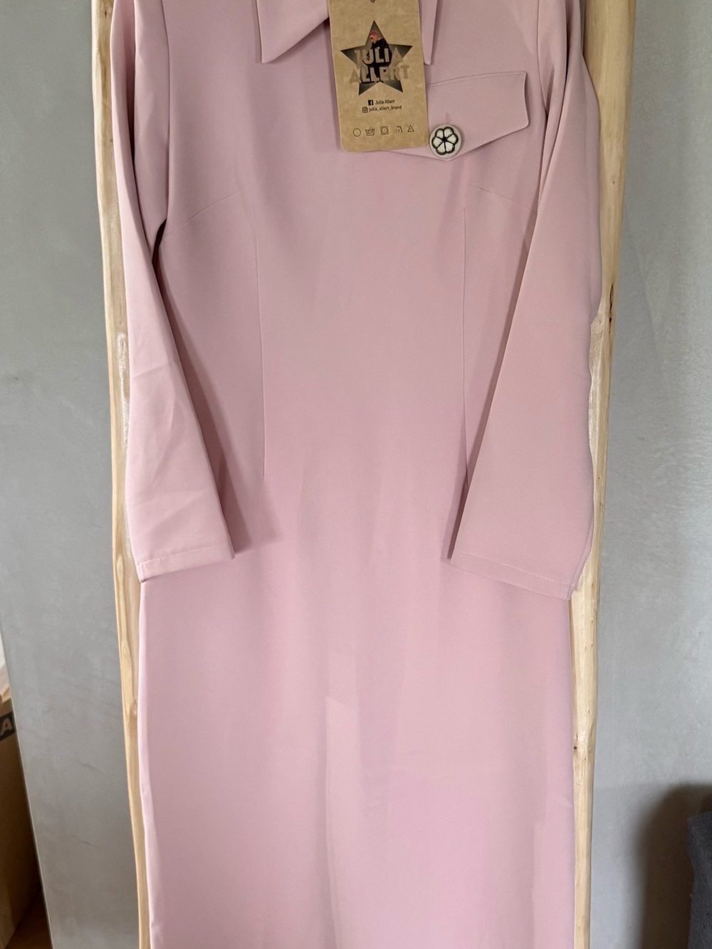 Julia Allert long sleeve collar dress - Picture 4 of 6
